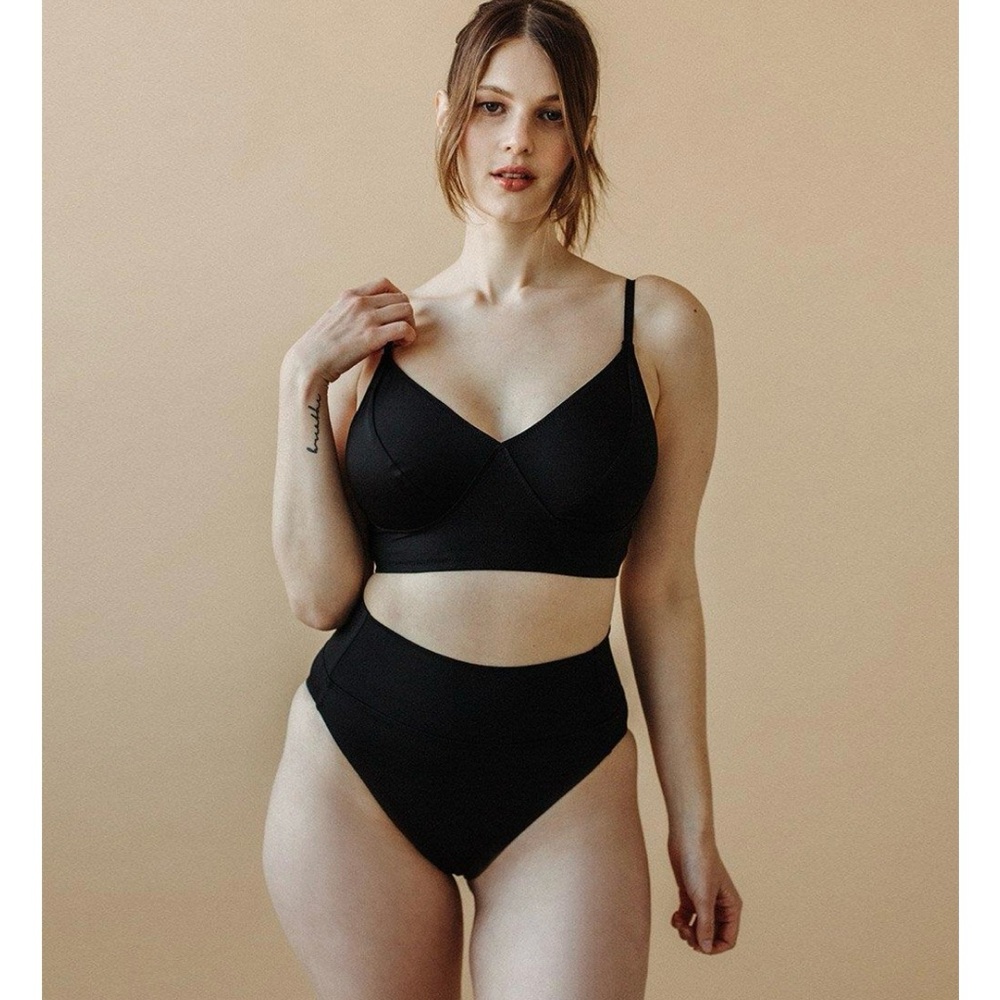 Black longline bikini top (XS)